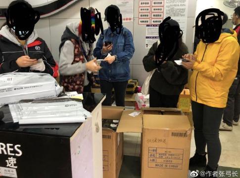 4000只武汉“救援物资”口罩被卖外地，生产厂家是抗疫先进典型
