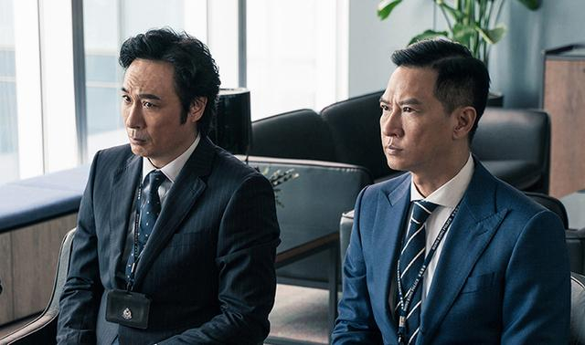 公认的好老公好爸爸吴镇宇张家辉，也曾在KTV与女星举止暧昧？