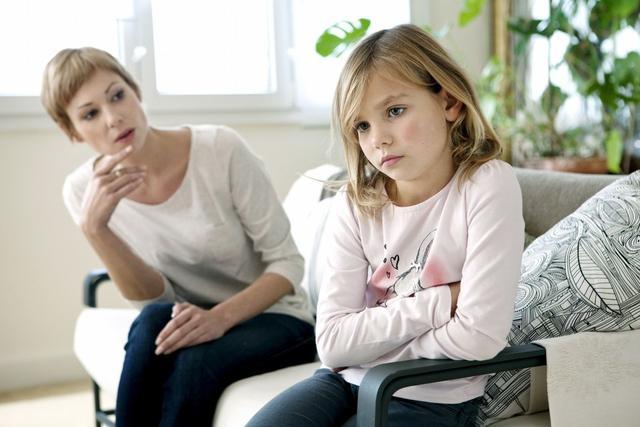 亲子关系中，父母与孩子好好沟通比什么都强，给你们4点建议