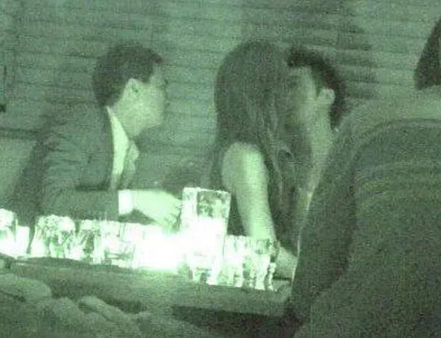 公认的好老公好爸爸吴镇宇张家辉，也曾在KTV与女星举止暧昧？