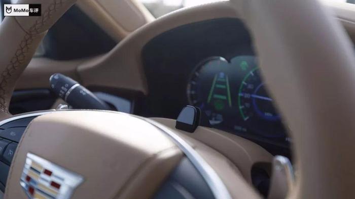 比特斯拉安全靠谱，凯迪拉克SuperCruise升级，可自动变换车道！