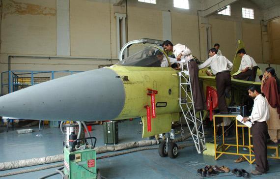 肥水不流外人田！印度空军够狠，3900亿卢比买国产战机