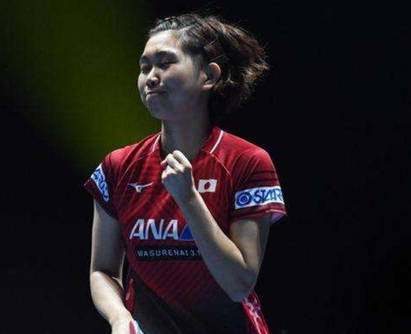 伊藤美诚被打2-0不服，狂轰4-0后逆转晋级，还轰出11-1吊打佐藤瞳