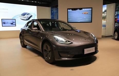 简洁时尚的特斯拉MODEL 3（中国版），性价比颇高