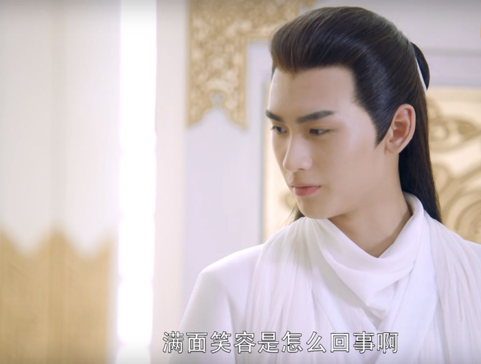 他是男版李一桐，出道演5个男主抢杨幂戏份，背靠章子怡资源逆天