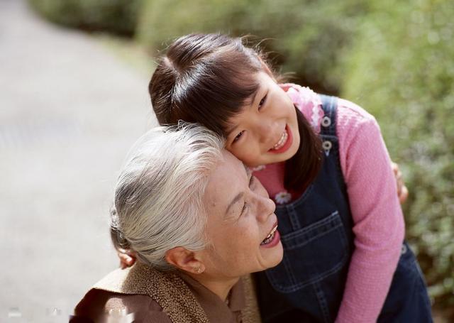 这3类老人最适合带孩子，带出的孩子聪明又独立，你家有这样的么