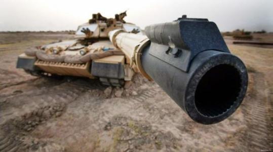 战后的坦克炮：能发射导弹的滑膛炮，全面取代了以前的线膛炮