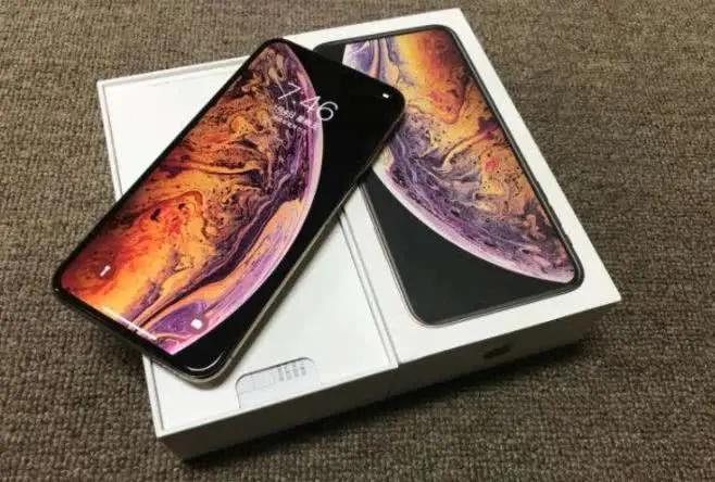 降价最狠的iPhone，从9599跌至5399，双卡双待＋iOS13