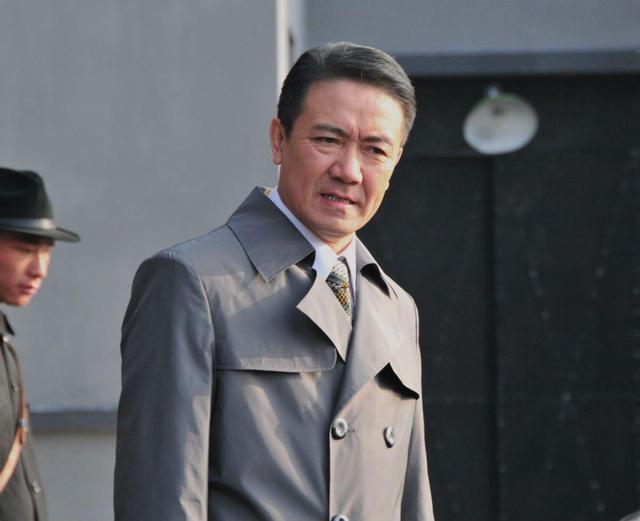 李云龙的演员李幼斌在现实中也是少将？教你辨别真假军人