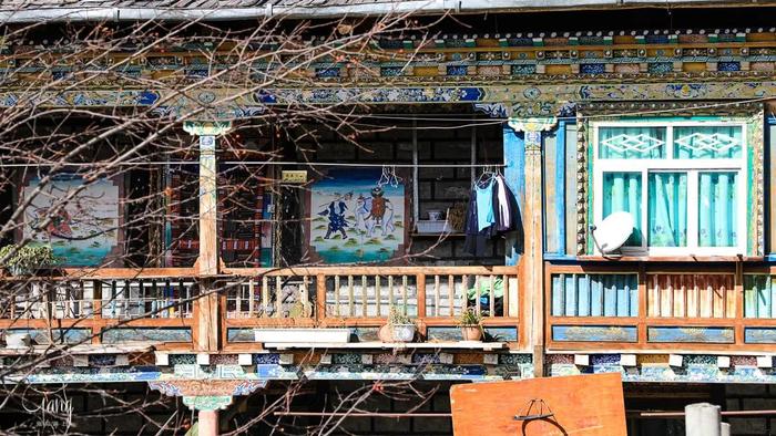 走进西藏，古老朴素的藏族民居和现代建筑