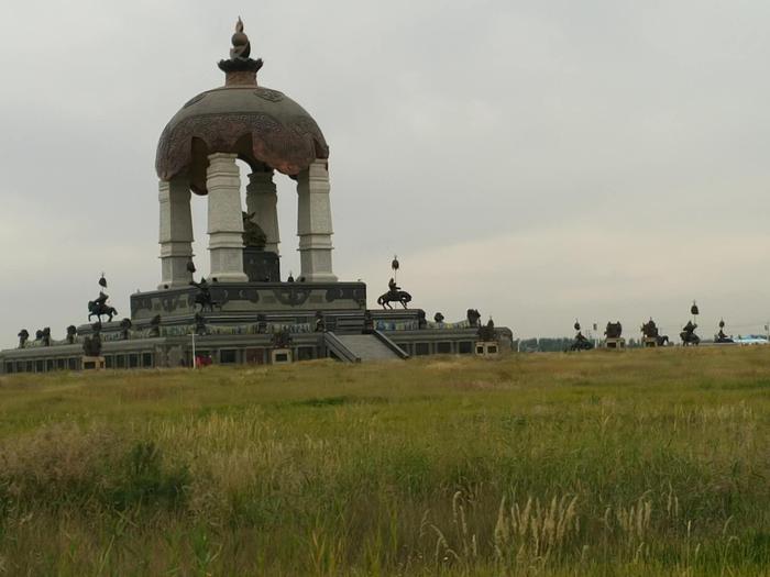 内蒙古四大最受欢迎的景点，呼伦贝尔草原仅排末尾，谁是第一？