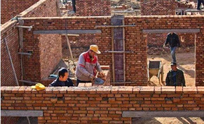 2020年迎来农村建房热，今年建筑材料价格会下跌吗？看完有数了