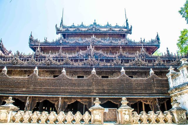 缅甸最“奇怪”的僧院，庙内一点金子都见不到，却价值连城