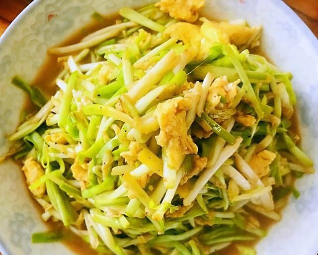 蒜黄炒鸡蛋的做法！