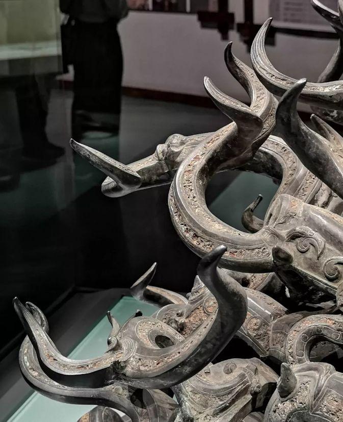 除了曾侯乙编钟，湖北省博物馆还有这件独一无二的“黑科技”文物