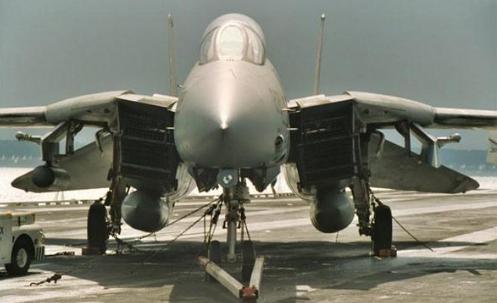 先进的F-14雄猫战机为什么会被淘汰？这里告诉你原因