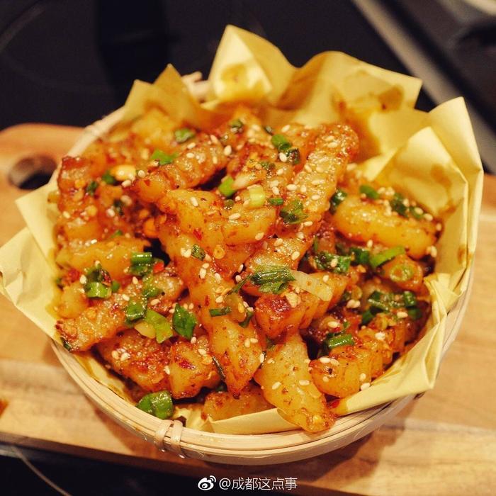 灵魂拷问：狼牙土豆 VS 锅巴土豆，你更喜欢吃哪一个_________
