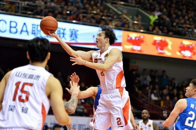 山东队横扫江苏！丁彦雨航首轮场均27+4+5还成抢断王 无愧MVP