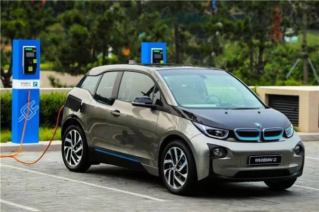 将推续航600Km电动轿跑车i4，详解2018年BMW在华新能源攻势
