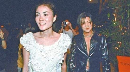 看了谢霆锋的成长经历，才懂他为什么不要柏芝、而选择大龄的王菲