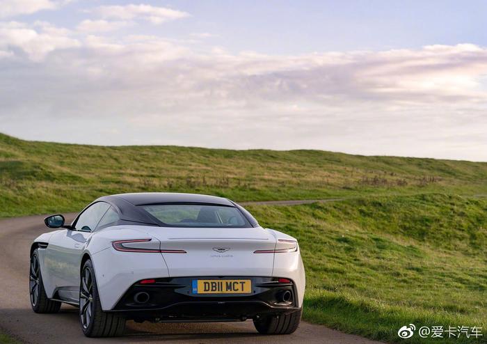 夹杂着英国人“含蓄浪”的一款跑车—Aston Martin 2018 DB11 V8