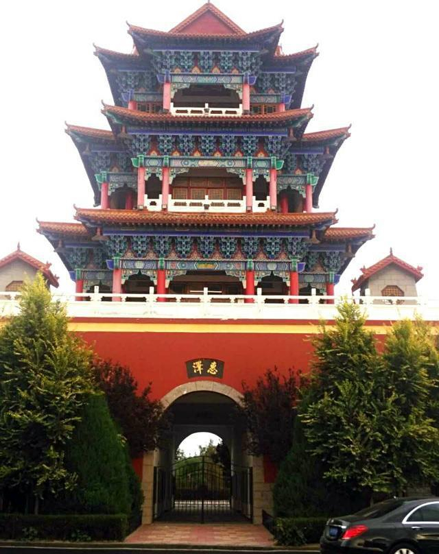 最新数据表明,灵武广场的妹子街有什么特色?2025年最新探店攻略与避坑指南