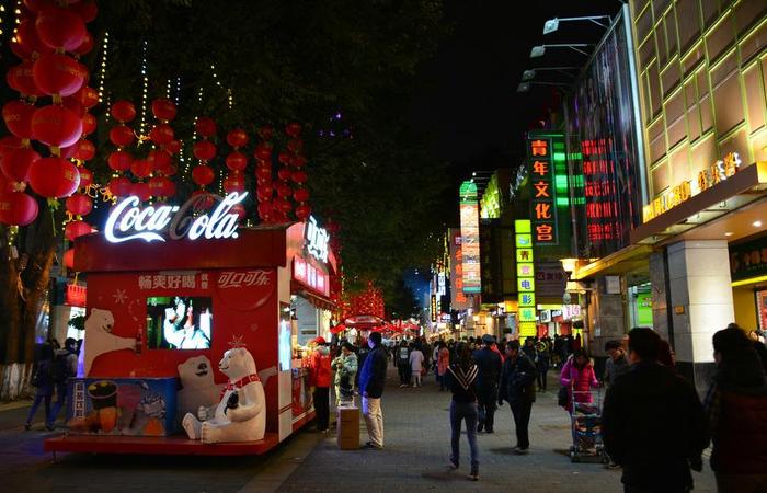 广州晚上去哪好呢，这五条夜市街够你嗨了，别犹豫了今晚就出发浪