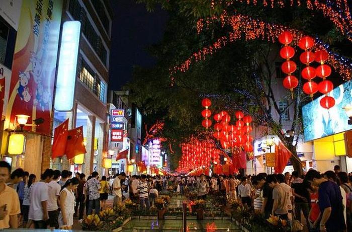 广州晚上去哪好呢，这五条夜市街够你嗨了，别犹豫了今晚就出发浪