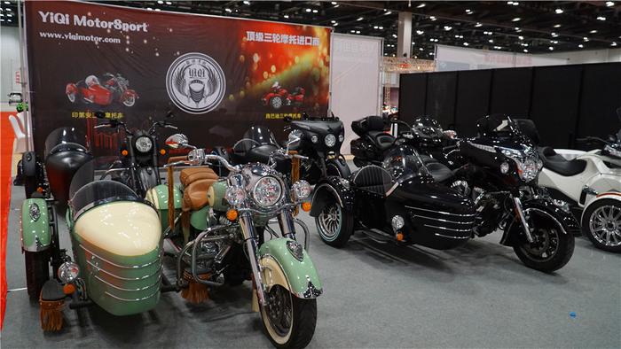 非女士内衣！Triumph英国凯旋亮相火爆的北京摩托展销会