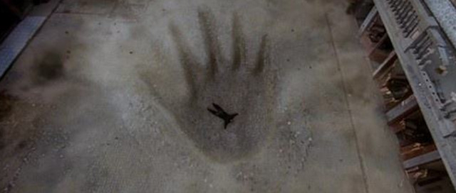 还记得瓦莱乔吗?假摔界的扛把子,一手沾衣十八跌,令人印象深刻