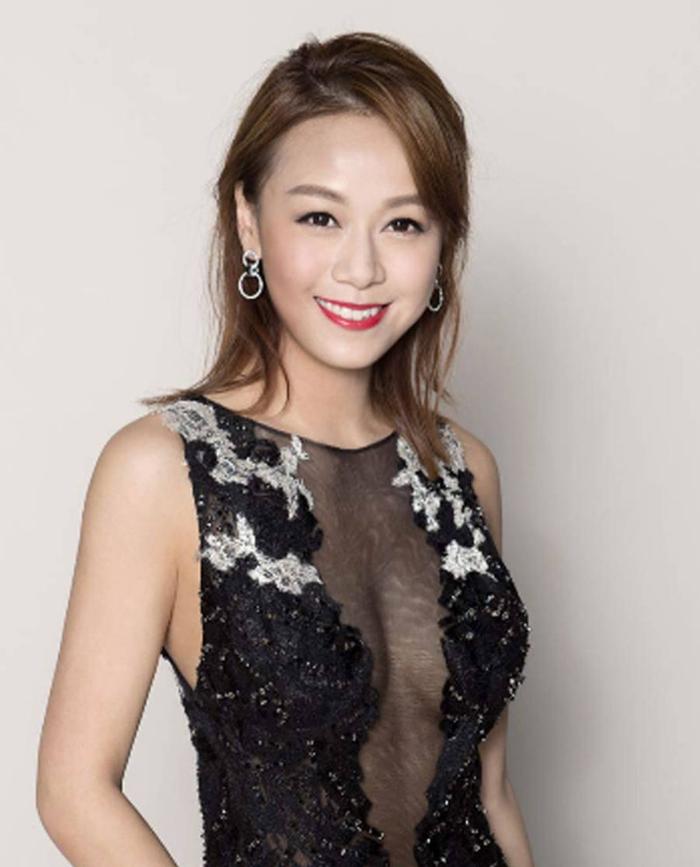 2018年TVB艺员照看女星间勾心斗角，胡定欣蔡思贝都被她比下去了