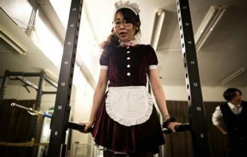 实拍日本女仆健身房教练，在这里你会享受到贴心的教导