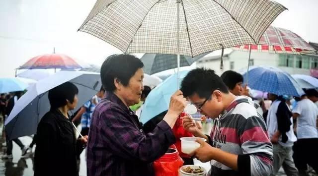 毛坦厂中学一高二女生跳楼身亡! 看哭了所有家长。