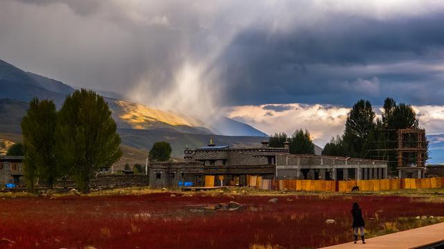 稻城亚丁旅游攻略：川西大环线，行程住宿，注意事项，费用明细！