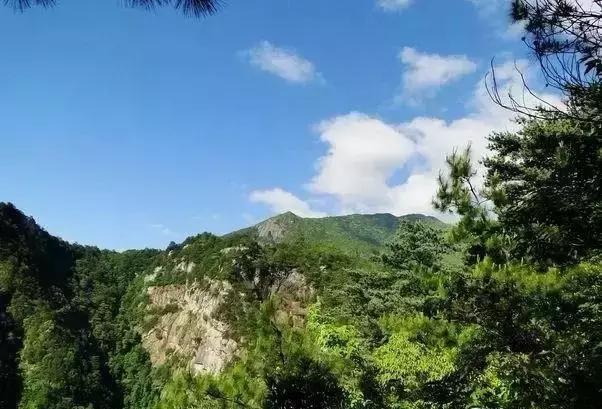 广西海拔最高风景最美的十大山峰，你都爬过了吗