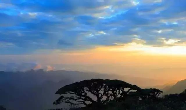 广西海拔最高风景最美的十大山峰，你都爬过了吗