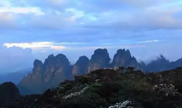 广西海拔最高风景最美的十大山峰，你都爬过了吗