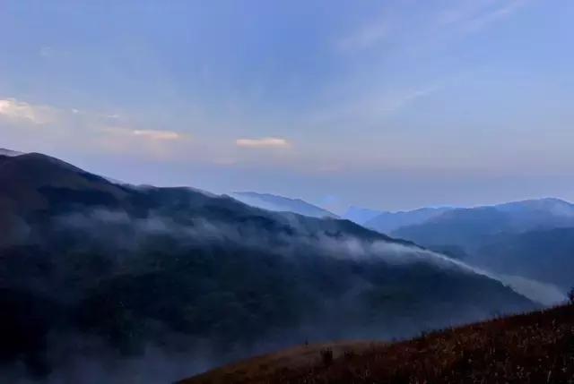 广西海拔最高风景最美的十大山峰，你都爬过了吗