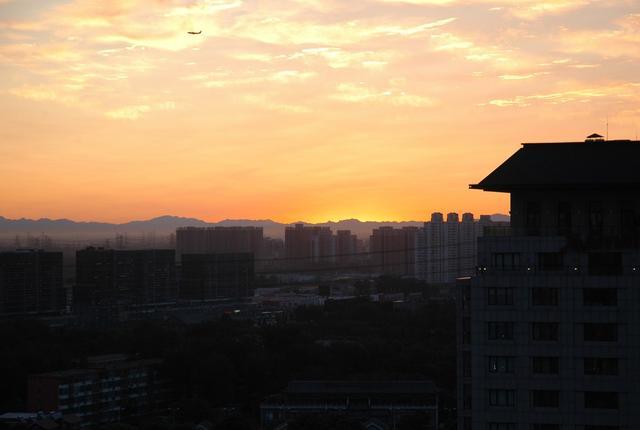 北京月均房租飙升至五千元，房价涨完是该轮到涨房租了吗？