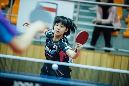 日本乒乓又一15岁少女横空出世！先破中国选手再击败一队悍将