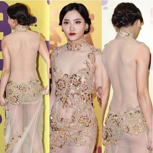 女明星礼服在强光下变透视装，范冰冰最惨胸前大走光