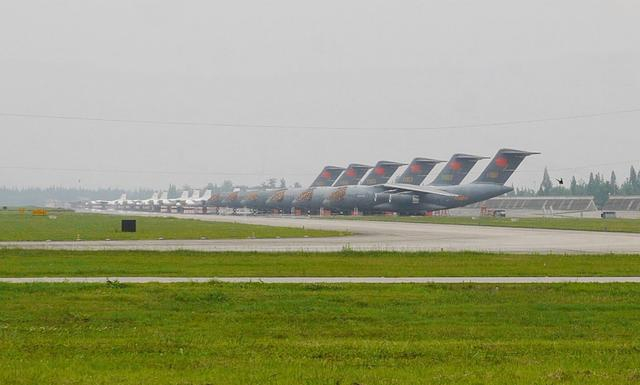 军用机场选址要求 军用飞机场离市区多远合理