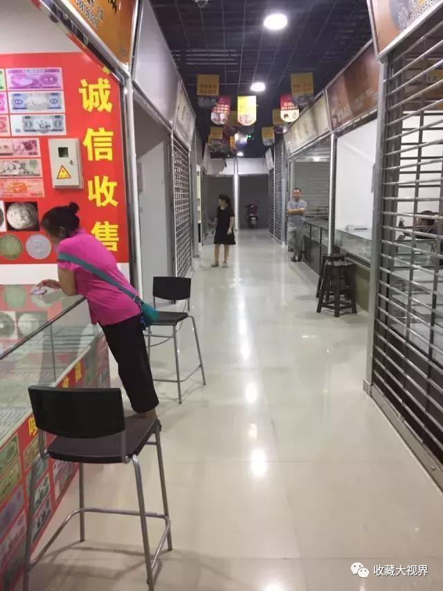 昏昏欲睡的古玩市场，实体店的没落出处在哪里？