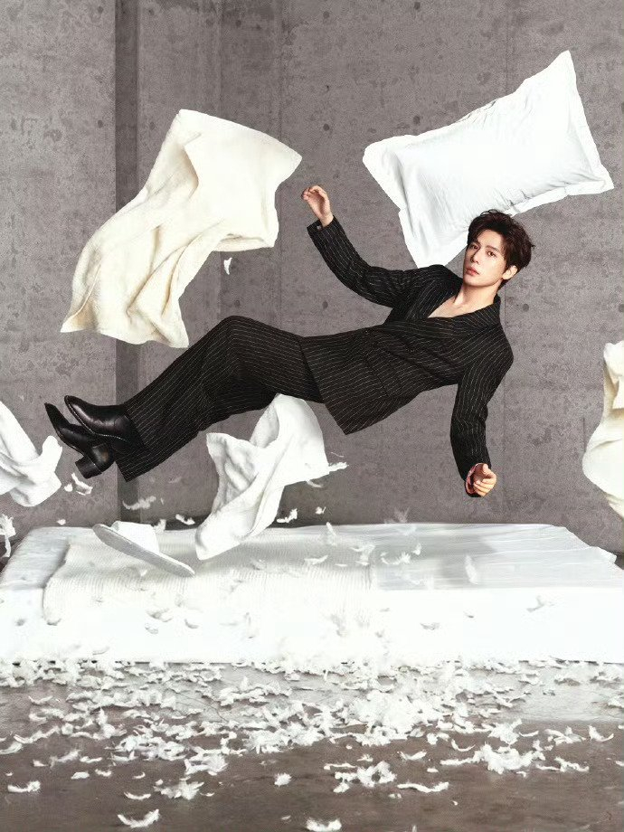王安宇悬浮大片曝光，红毯亮相引期待