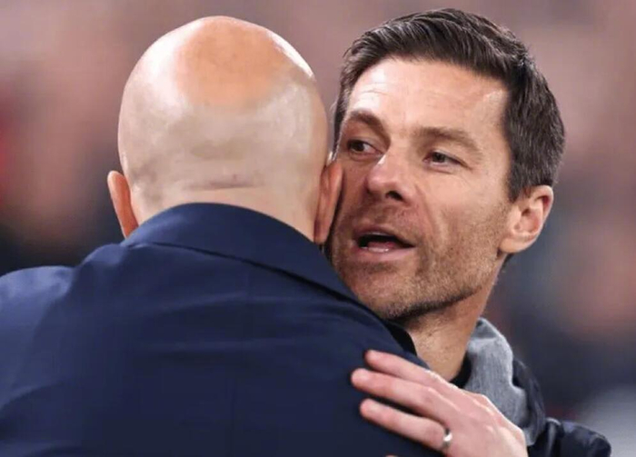 天空体育：阿隆索或重返利物浦执教