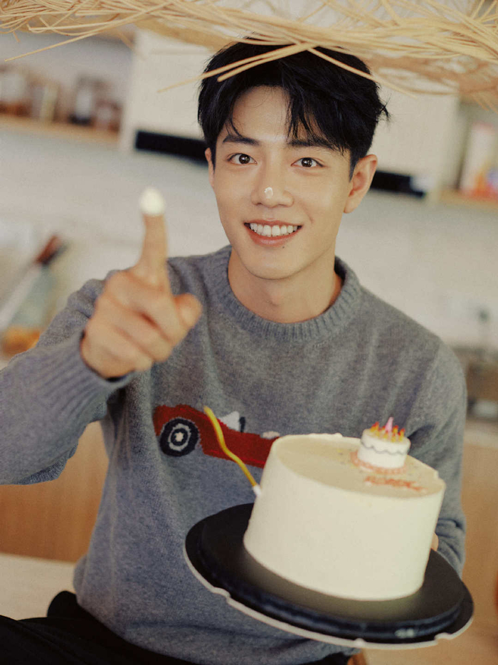 肖战与喵娲娲七人团契合度拉满,期待微博之夜同框