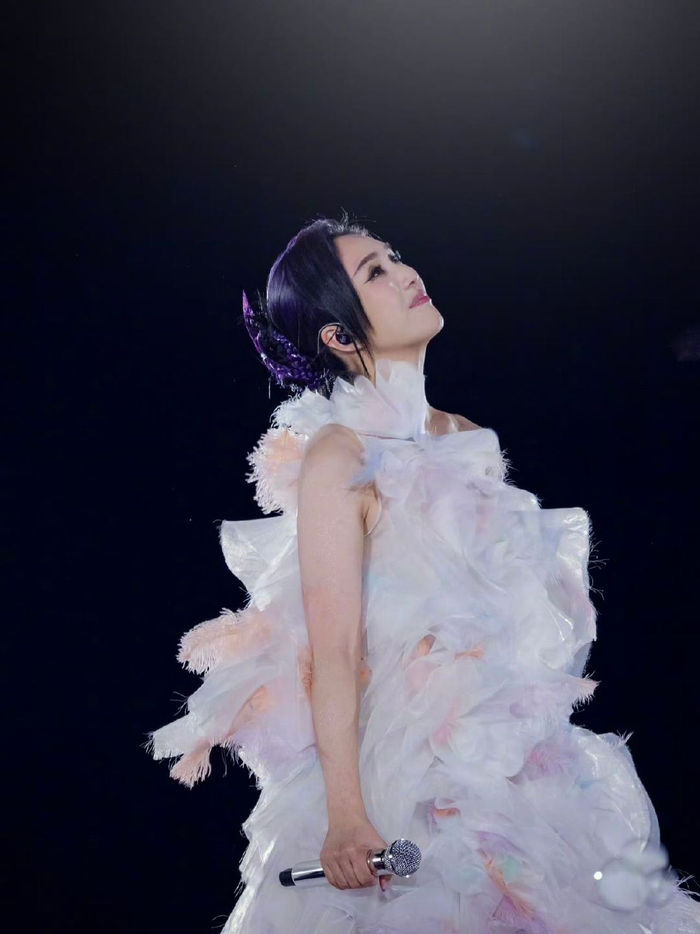 杨千嬅公开邀汪苏泷合作写歌并同台演出