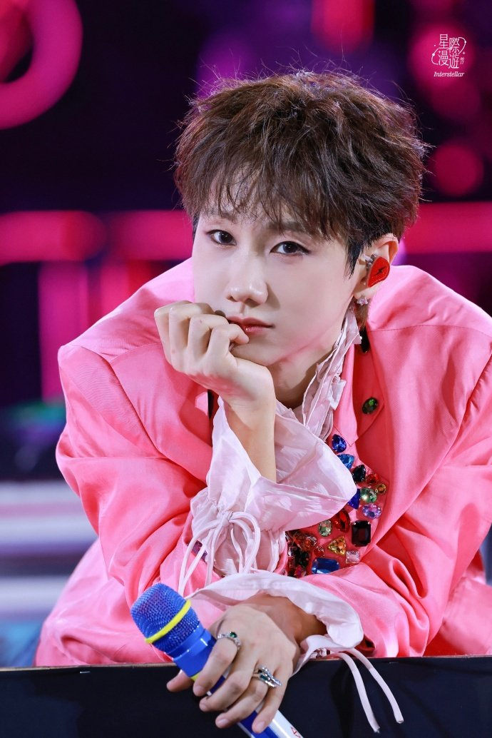 汪苏泷方打假生娃传闻，对接账号直接标注假字