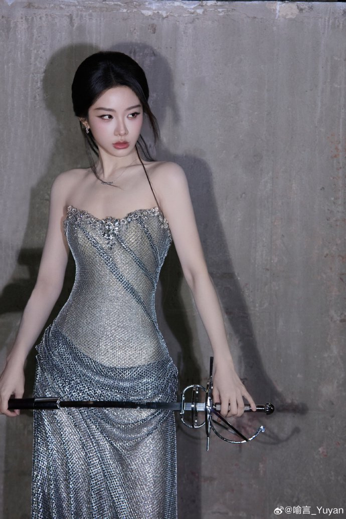 关晓彤宋轶等十位女星亮相时尚之夜红毯