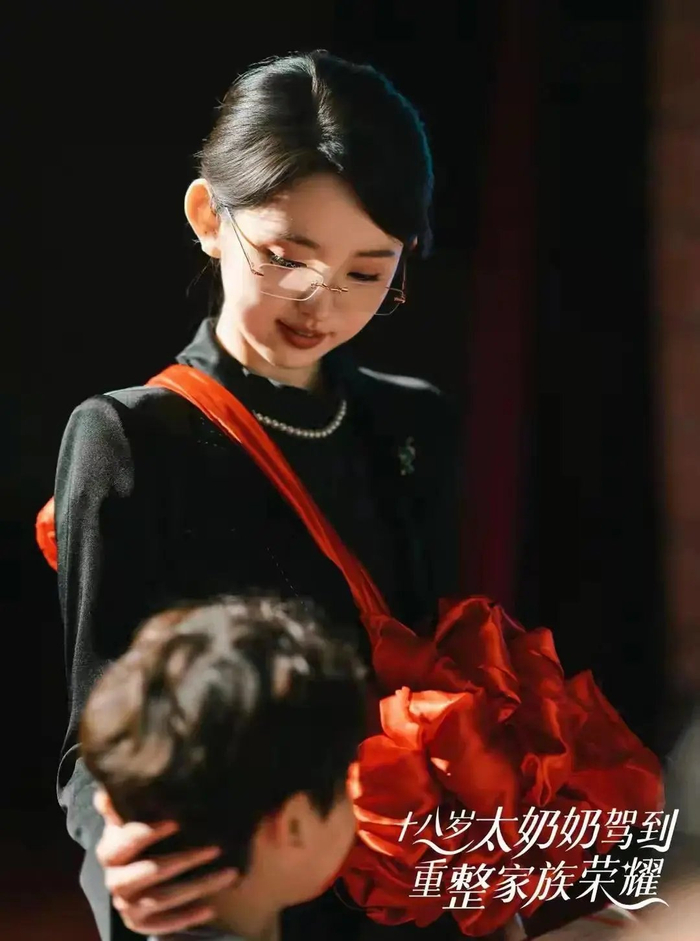 李柯以回应天选太奶评价,称成功靠运气与团队